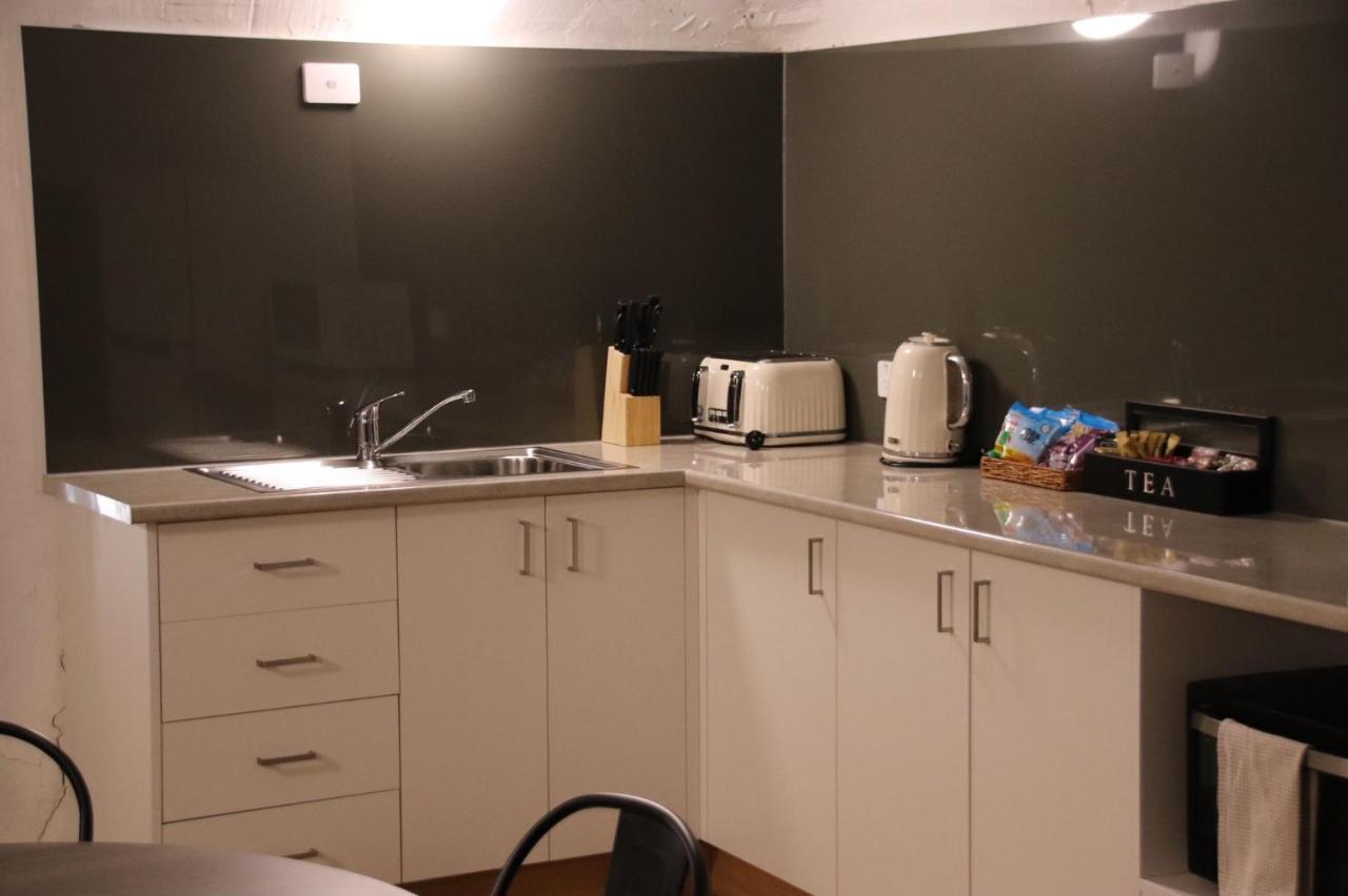 Holly Place クーバーペディ エクステリア 写真